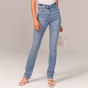 NWOT Abercrombie & Fitch Ultra High Rise 90s Slim Straight Jean - size 28 (6)